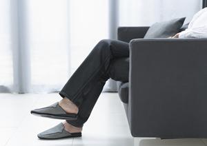 シーリングファンの設置をしています