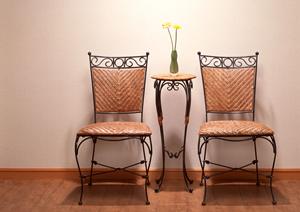 壮大な一枚板の販売と家具を作る会社